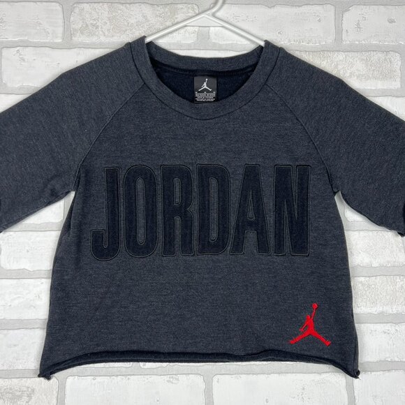 Jordan Basketball Charcoal Grey Short Sleeve Crop Sweatshirt, Size Girls 10-12 - Picture 1 of 11